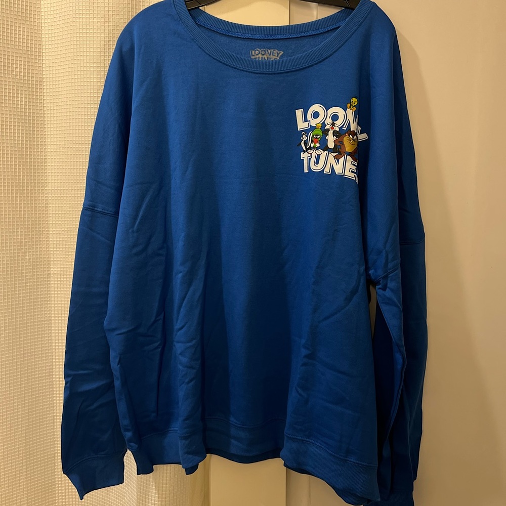 Women’s Looney Tunes Crewneck Size 2XL